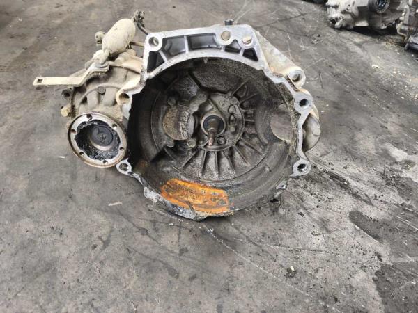 BOITE DE VITESSE VW POLO 6N / 6N2 1.9SDI CODE: DFX - Vue 2